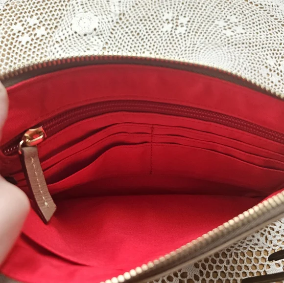 Dooney & Bourke Oyster Leather Wristlet/Clutch With Out Wrist Strap - Picture 8 of 10